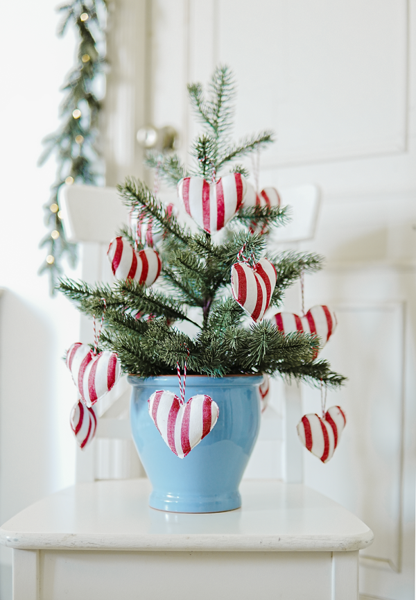 Candy Cane Christmas Heart Ornament - Image 4